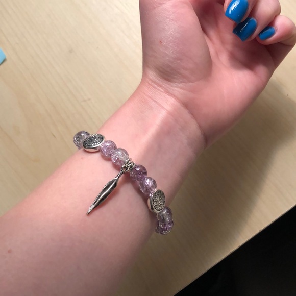 🌸Handmade Bracelet w/ feather charm - Picture 2 of 5